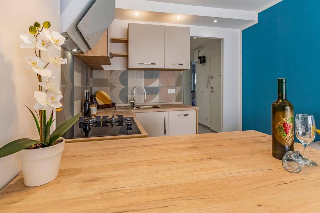 New Two Bedroom Apartment Maloni Pula Bagian luar foto